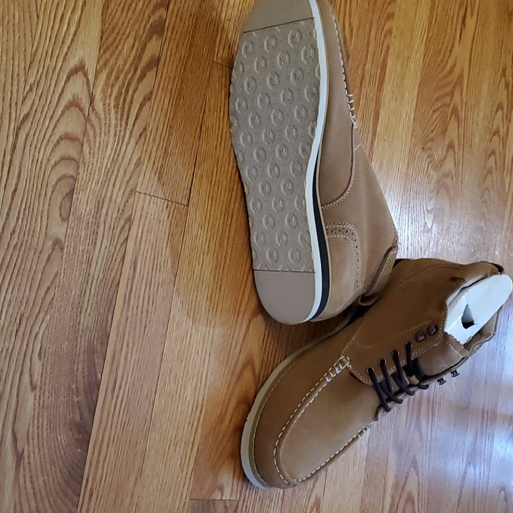 Boots - Picture 2 of 4